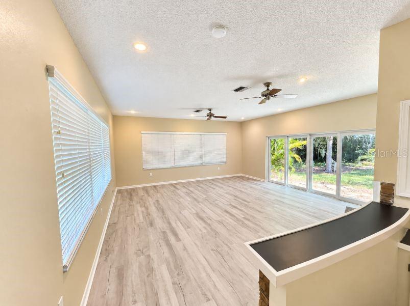 18109 CRAWLEY RD — photo 9