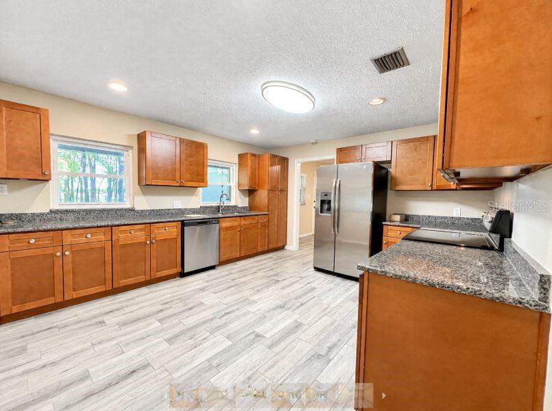 18109 CRAWLEY RD — photo 6