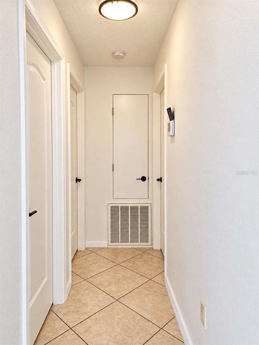 1064 DEER HOLLOW BLVD — photo 10