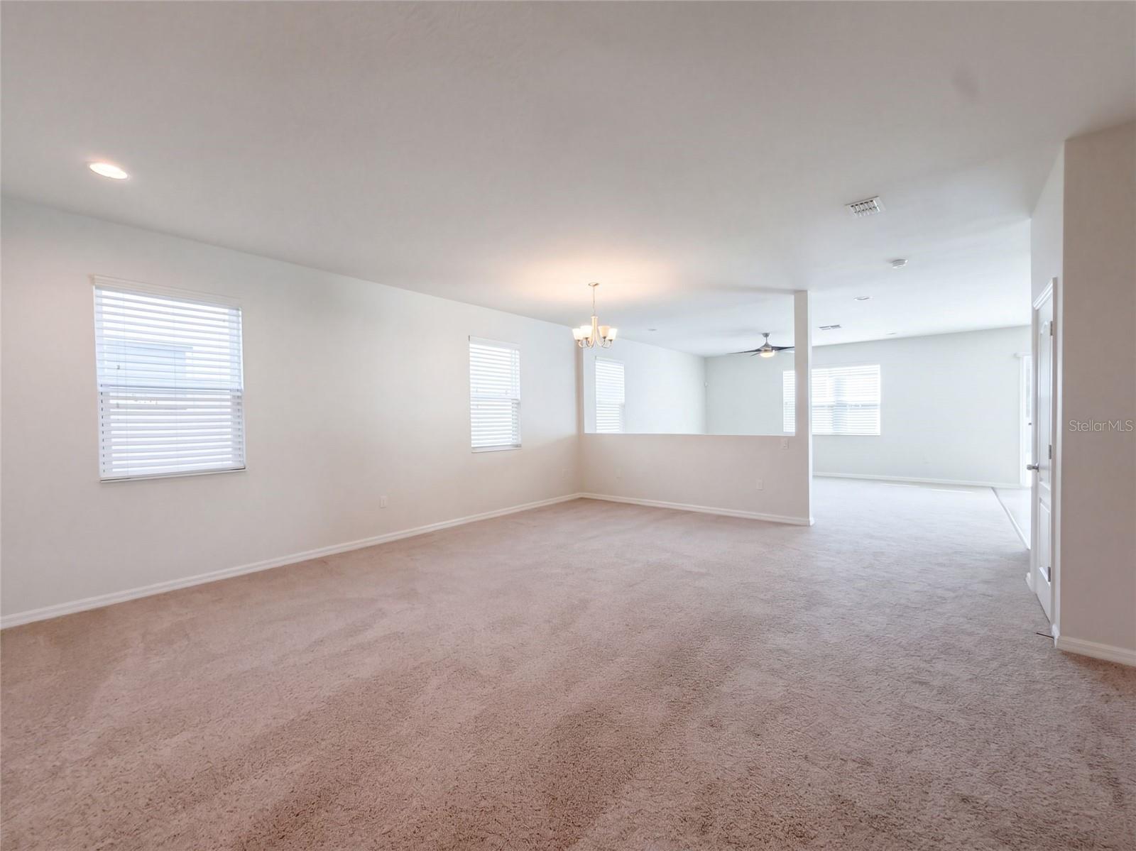 7607 TANGLE RUSH DR — photo 8