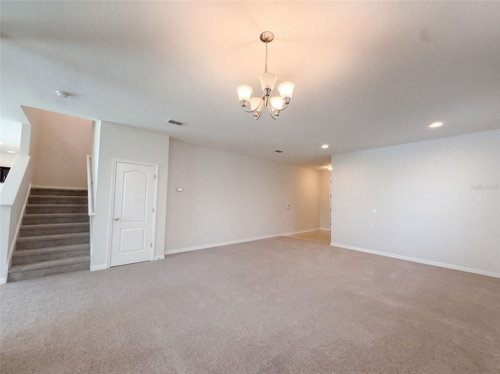 7607 TANGLE RUSH DR — photo 9