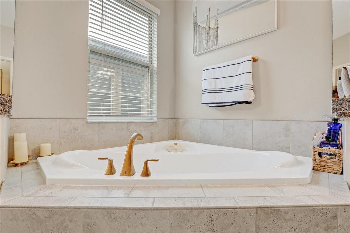 7205 WASH ISLAND DR — photo 30