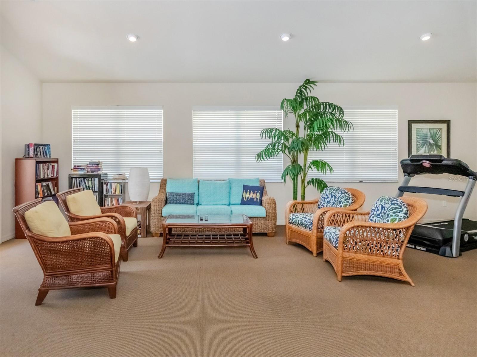 940 COOPER ST #202 — photo 37