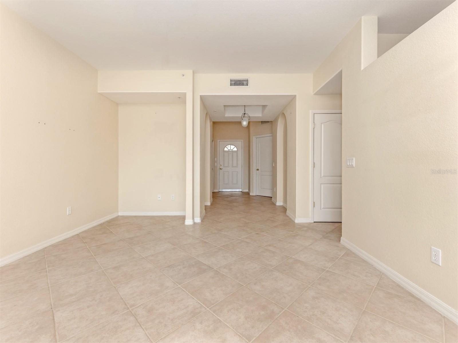 940 COOPER ST #202 — photo 8
