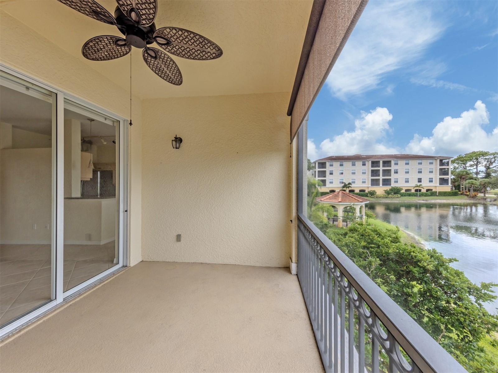 940 COOPER ST #202 — photo 32