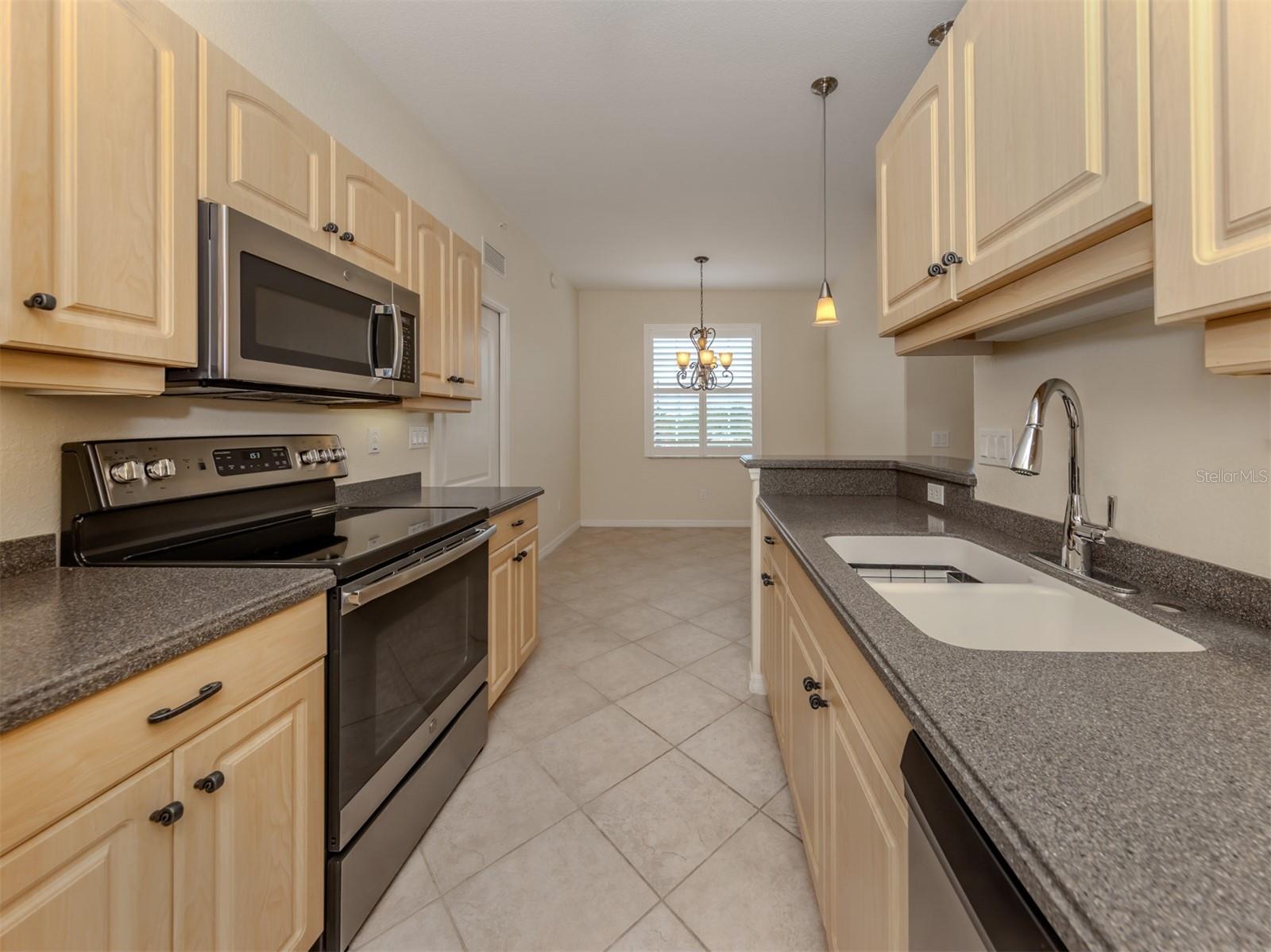 940 COOPER ST #202 — photo 17