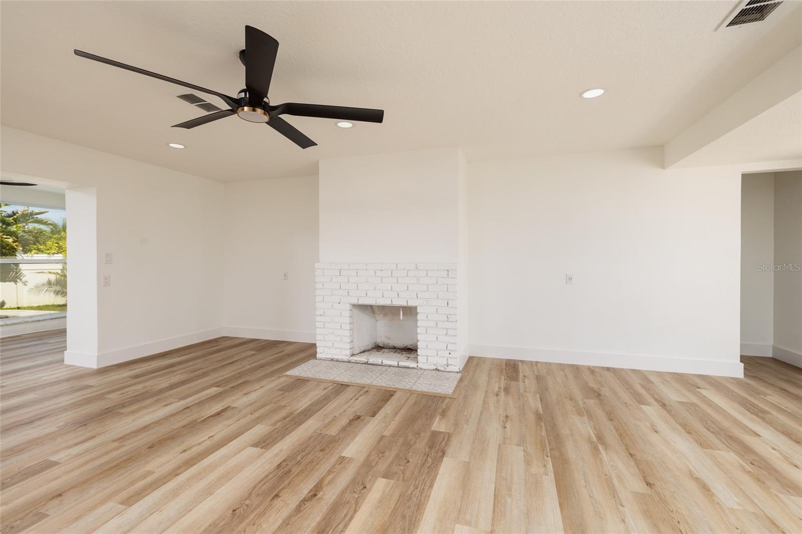 3960 13TH WAY NE — photo 11