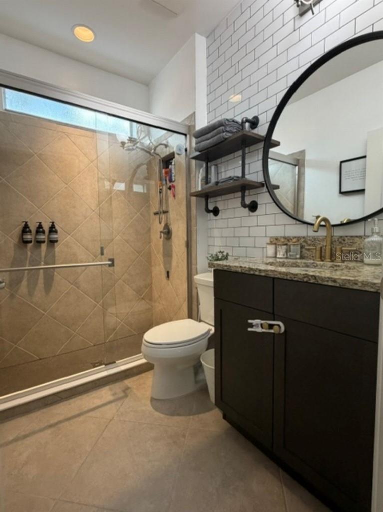 1907 HIDDEN SPRINGS DR — photo 36