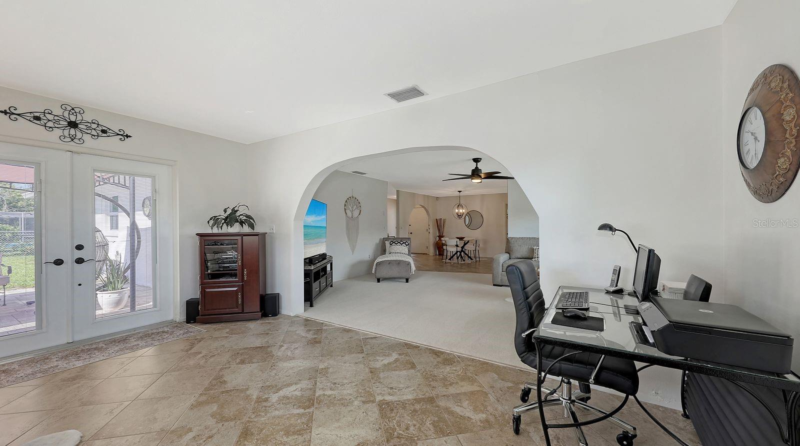 6717 ROXBURY DR — photo 18