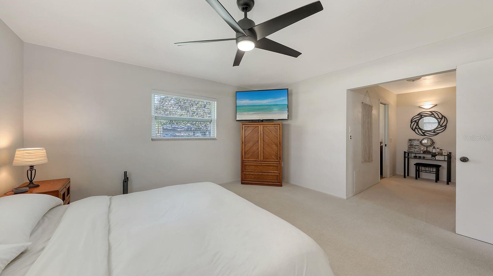 6717 ROXBURY DR — photo 24