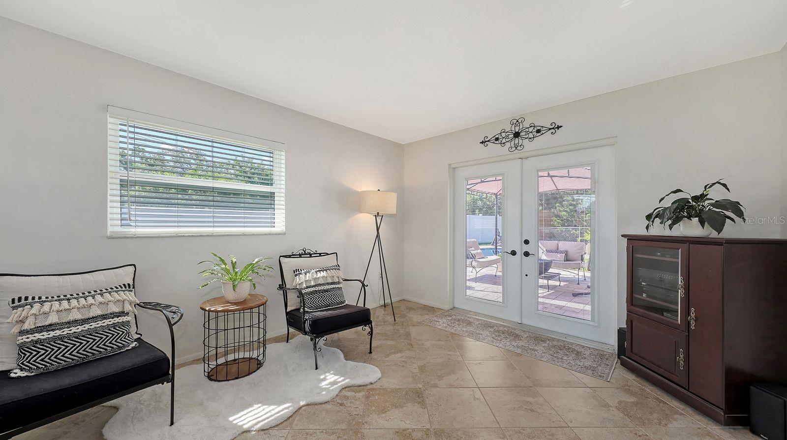 6717 ROXBURY DR — photo 19
