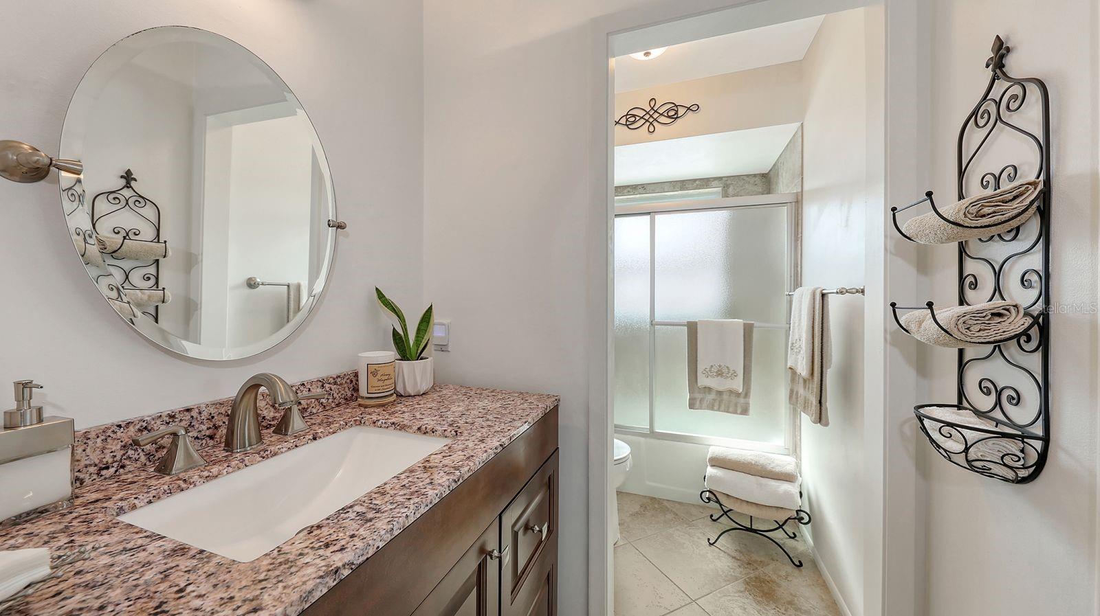 6717 ROXBURY DR — photo 22