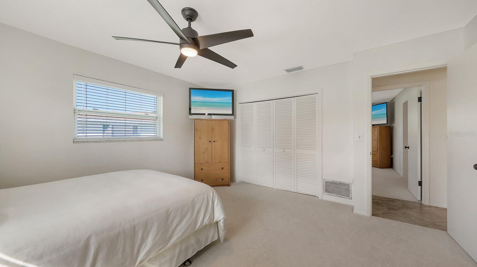 6717 ROXBURY DR — photo 25