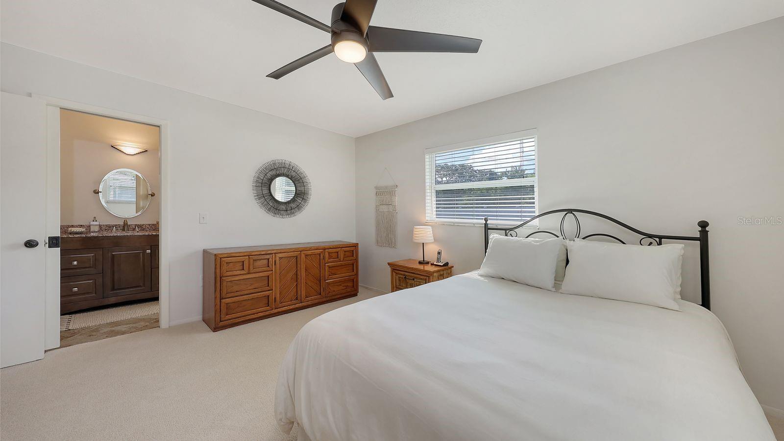 6717 ROXBURY DR — photo 26