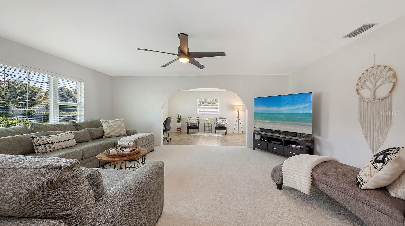 6717 ROXBURY DR — photo 13
