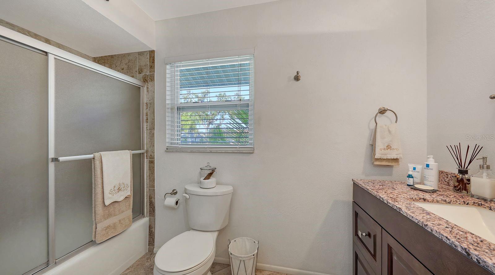 6717 ROXBURY DR — photo 29