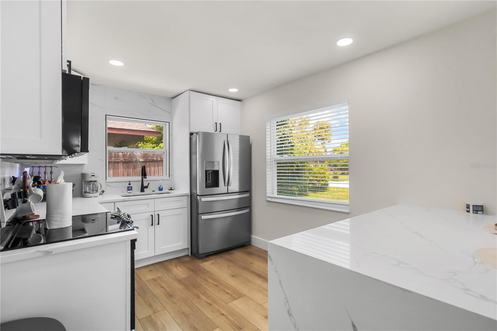 3050 MEADOW LAKE AVE — photo 23