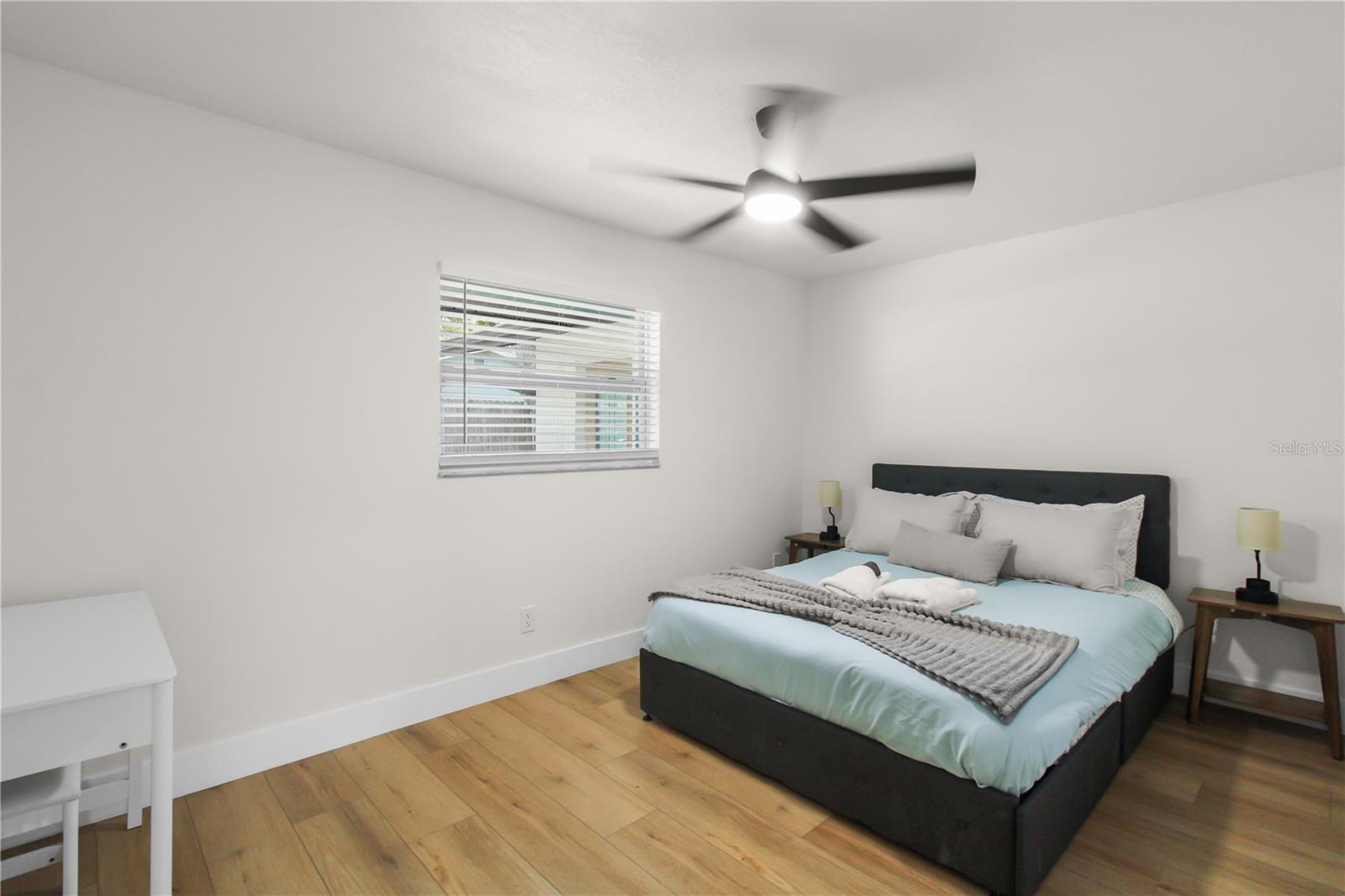 3050 MEADOW LAKE AVE — photo 31