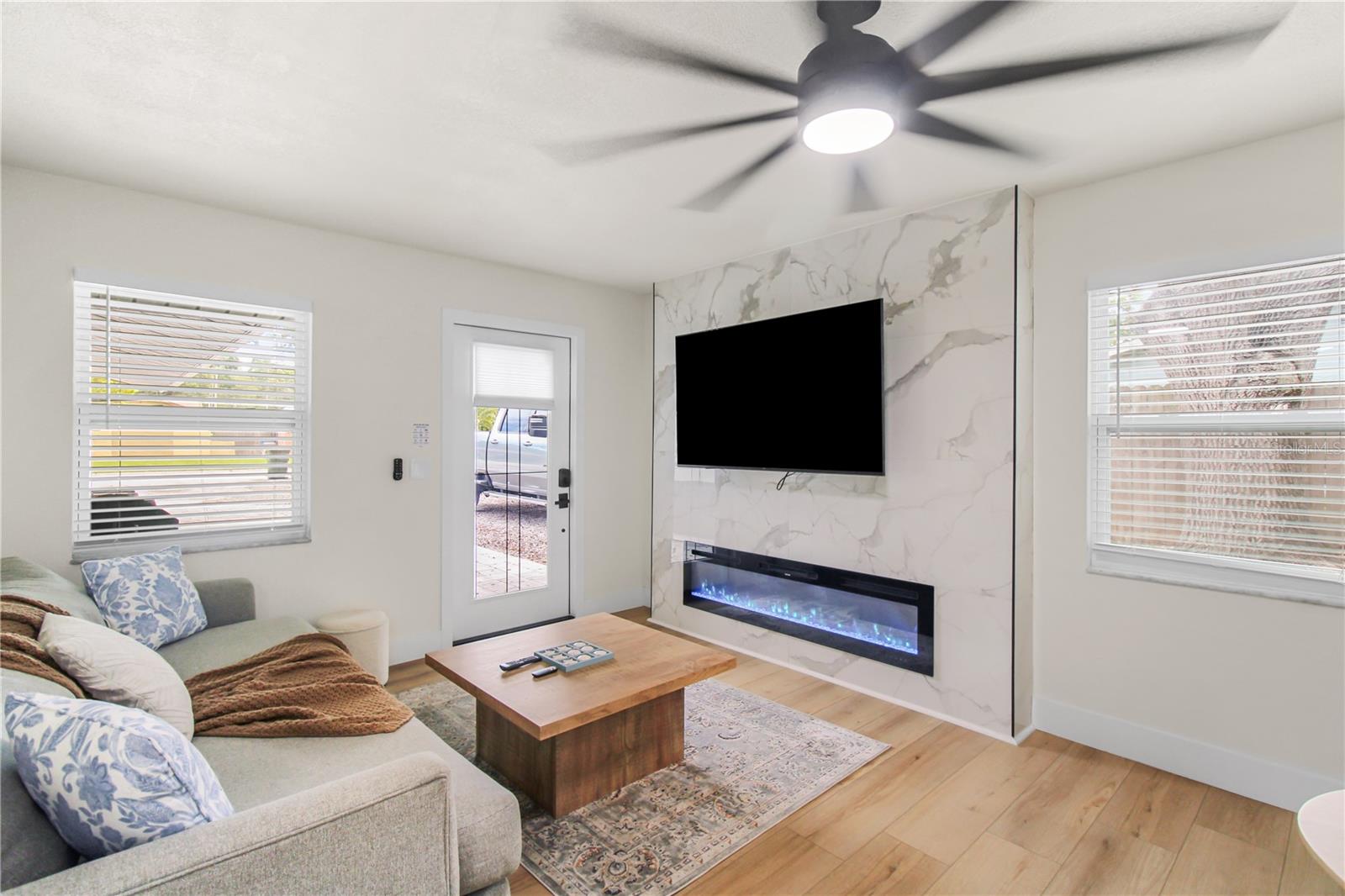 3050 MEADOW LAKE AVE — photo 10