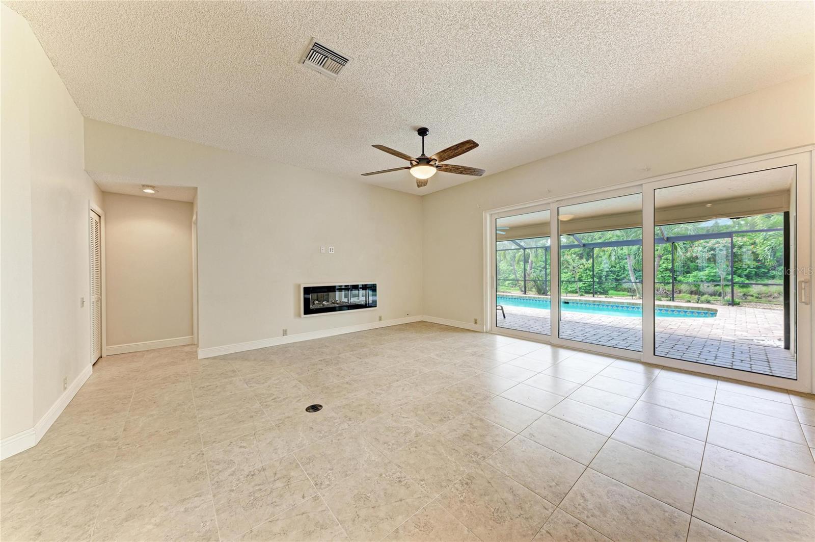 4204 PRO AM AVE E — photo 10