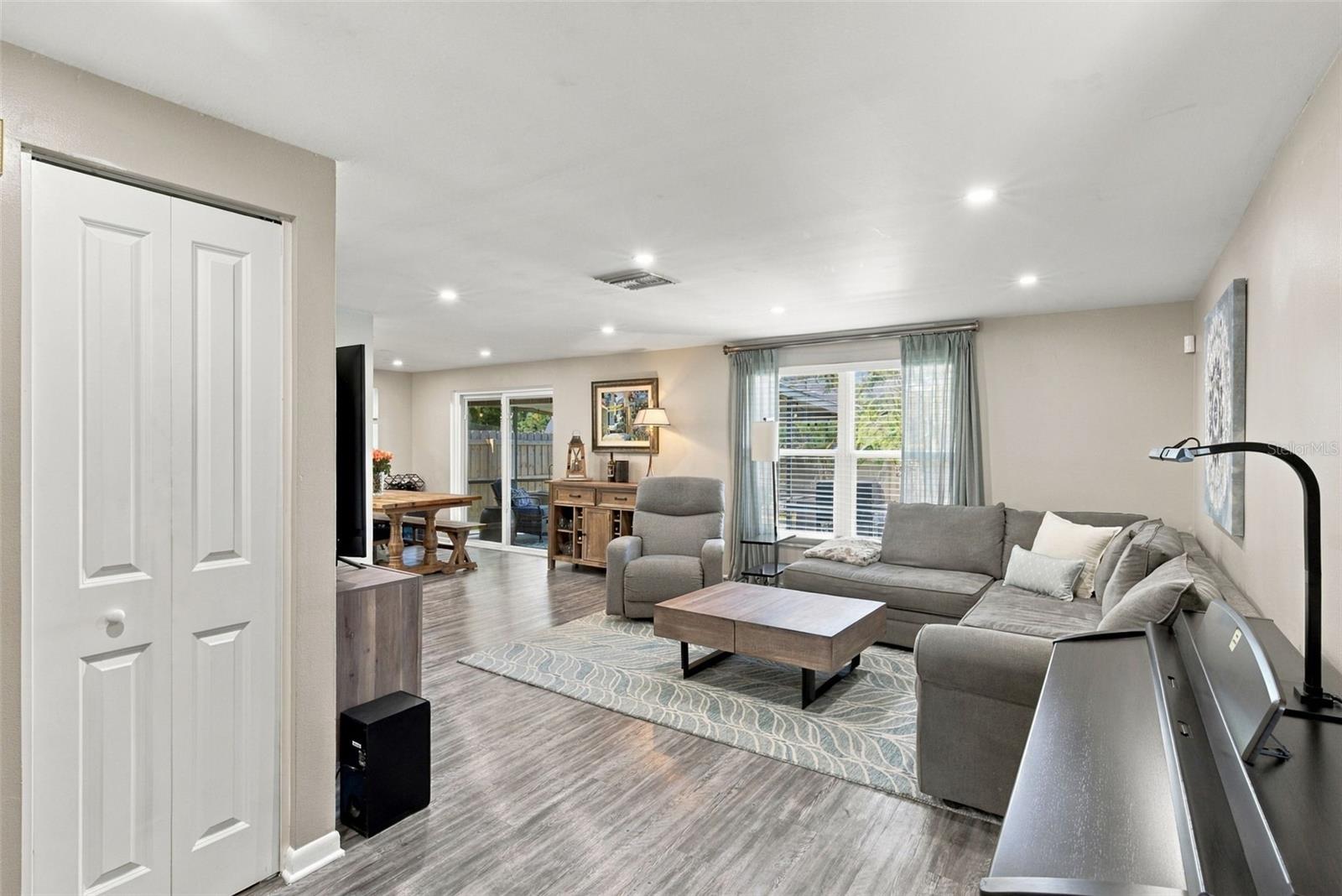 16136 FOXFIRE DR — photo 3