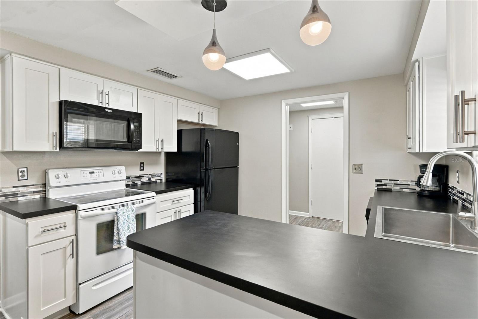 16136 FOXFIRE DR — photo 8