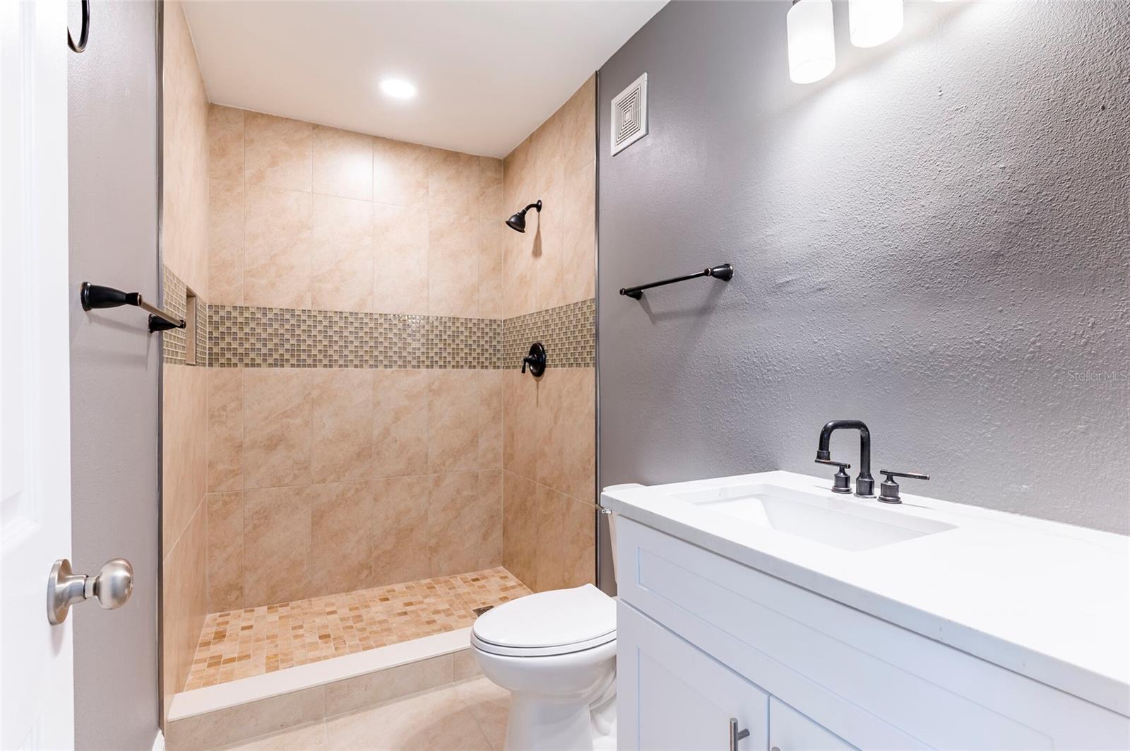 2017 OCEANVIEW PL — photo 10