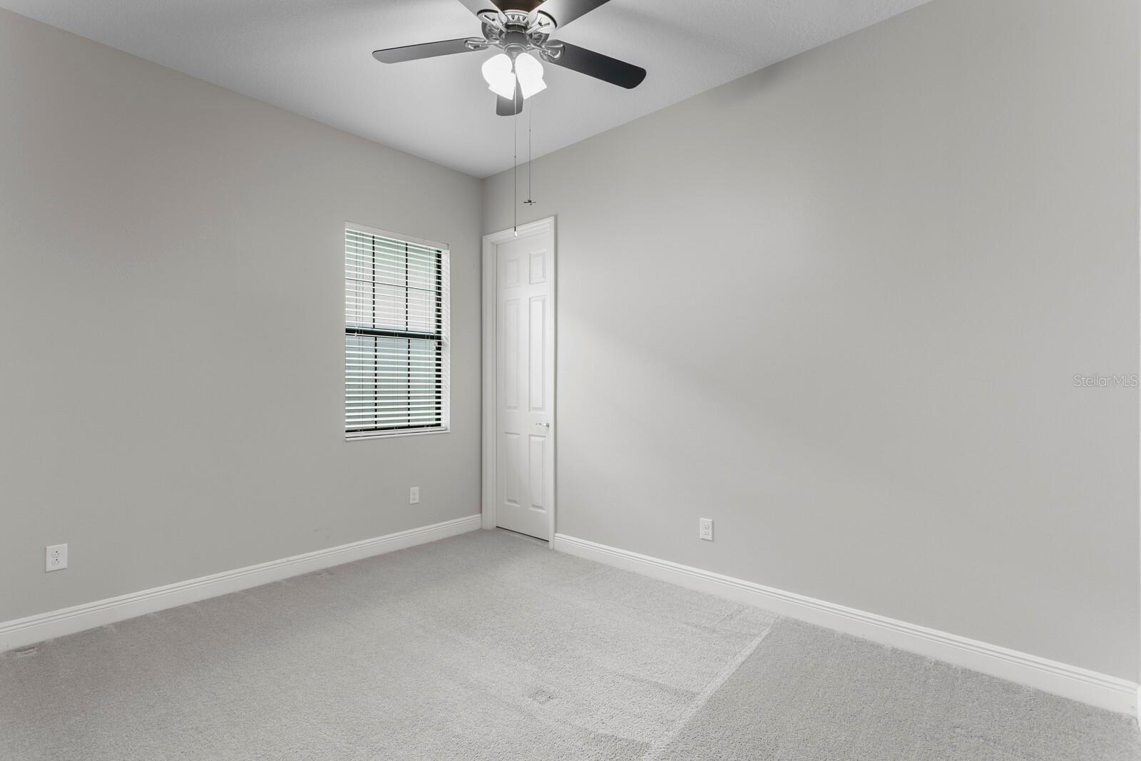 821 FLORESTA ST — photo 39