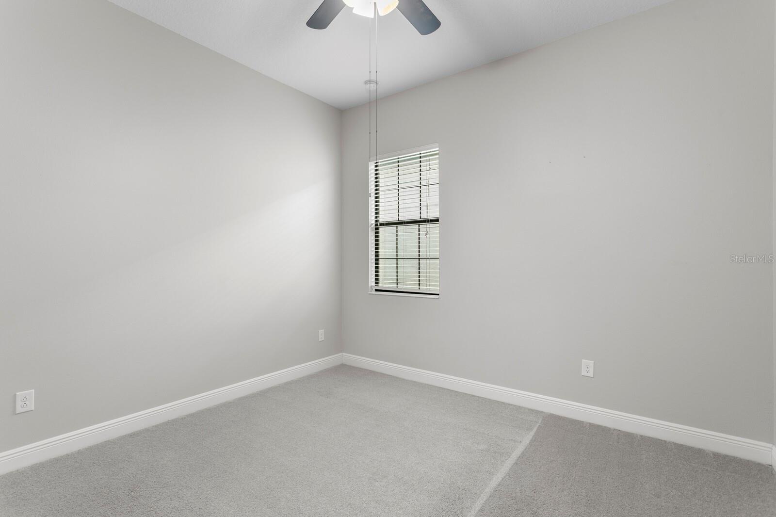 821 FLORESTA ST — photo 38