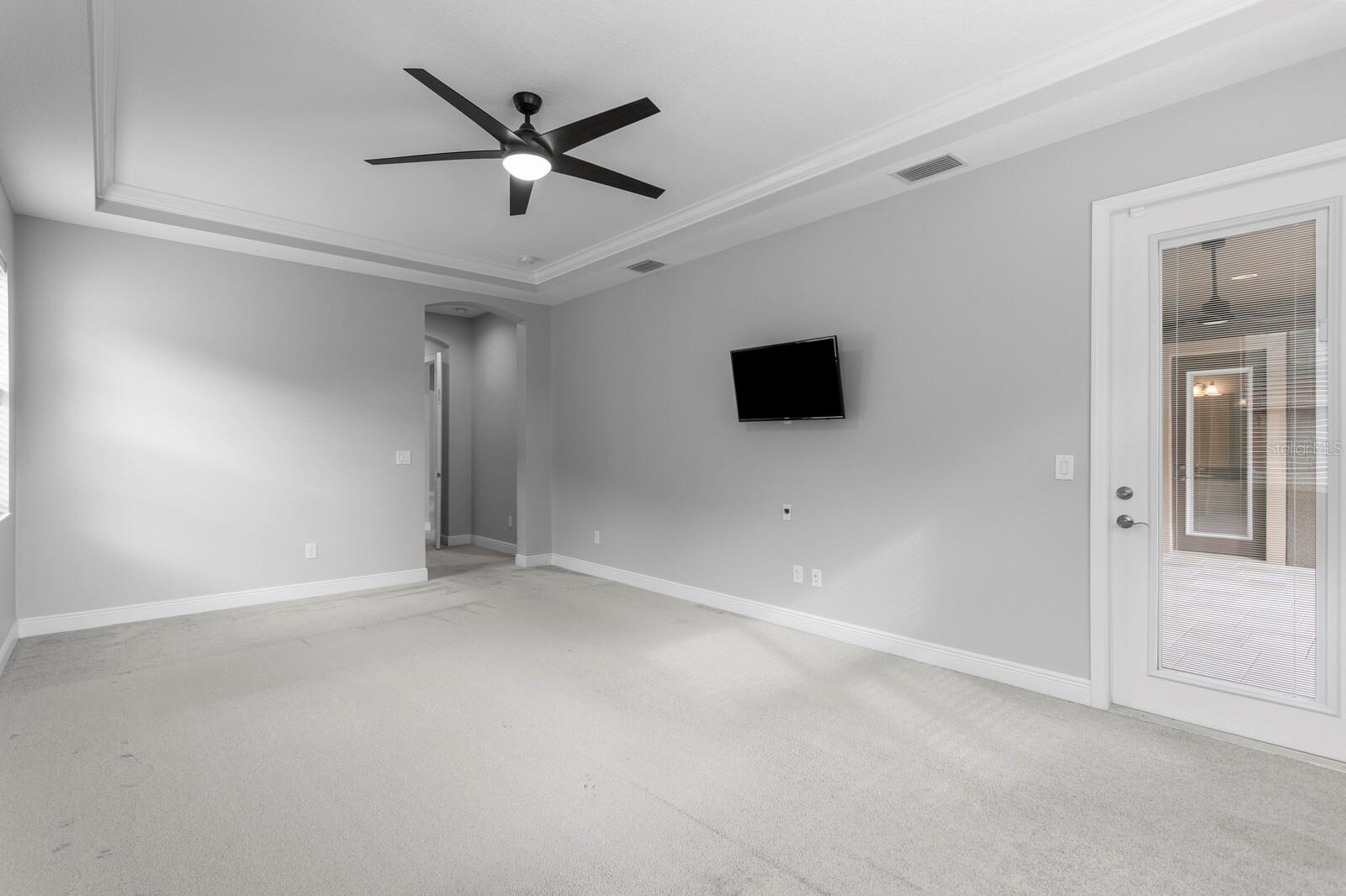 821 FLORESTA ST — photo 31