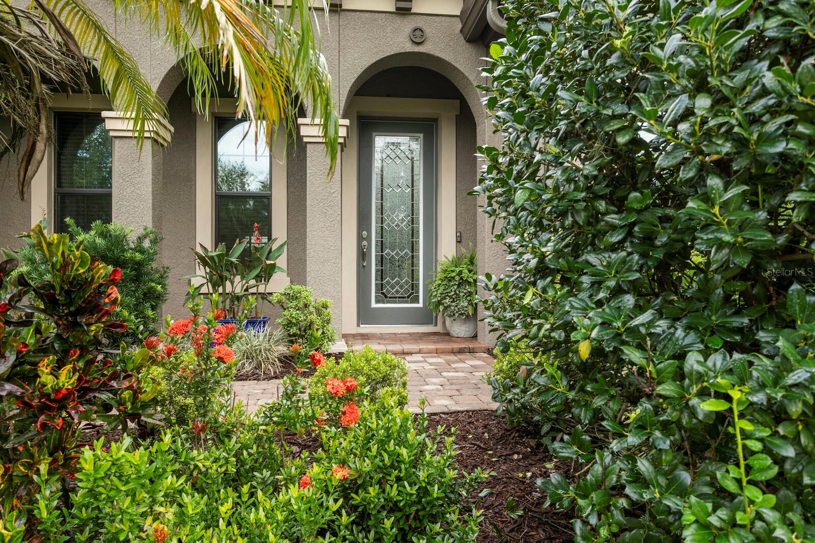 821 FLORESTA ST — photo 2