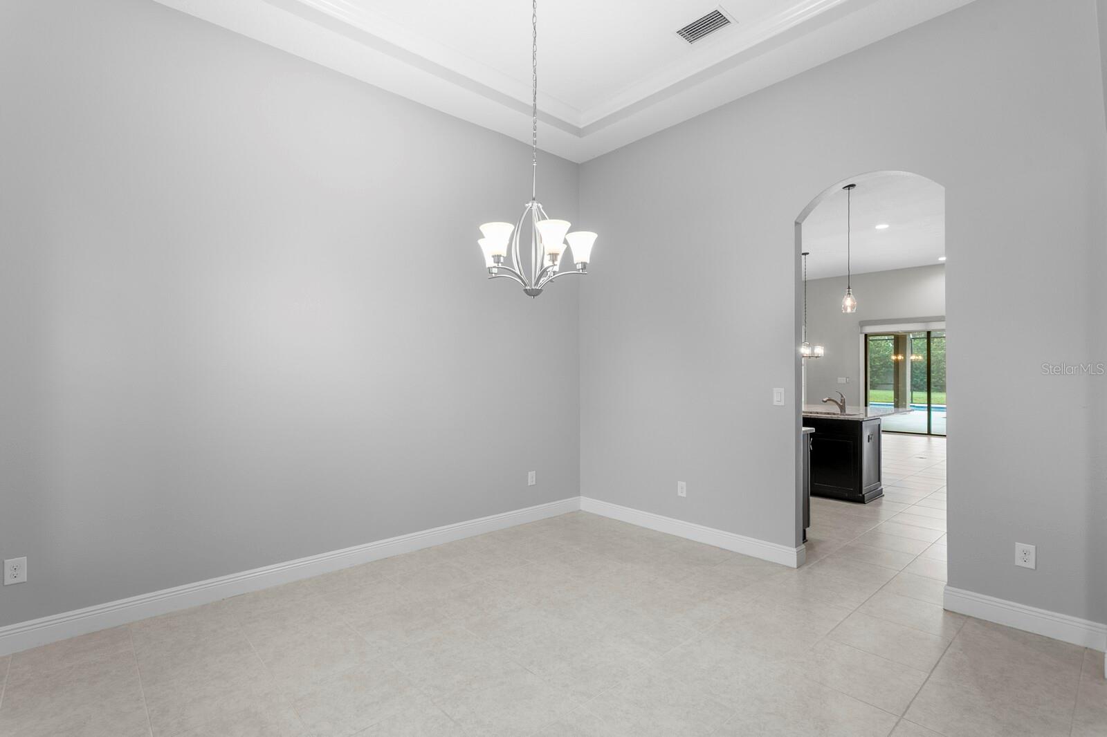 821 FLORESTA ST — photo 11