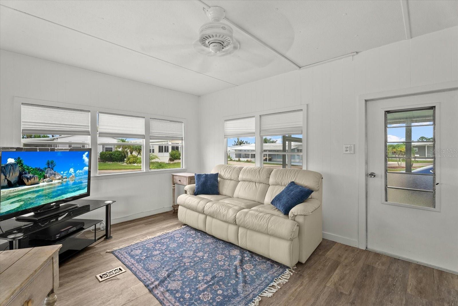 225 BLACKBURN BLVD — photo 4