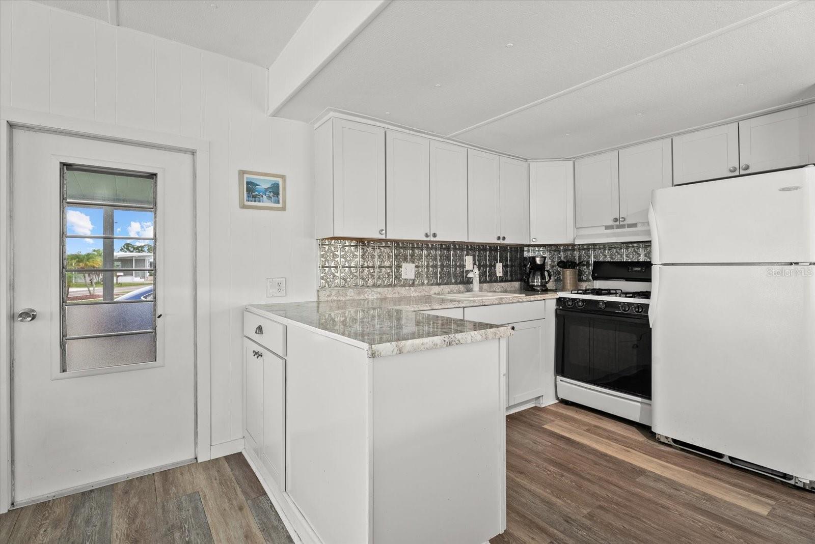 225 BLACKBURN BLVD — photo 6