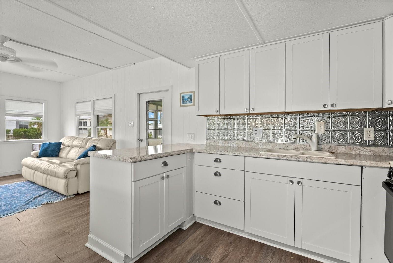 225 BLACKBURN BLVD — photo 7