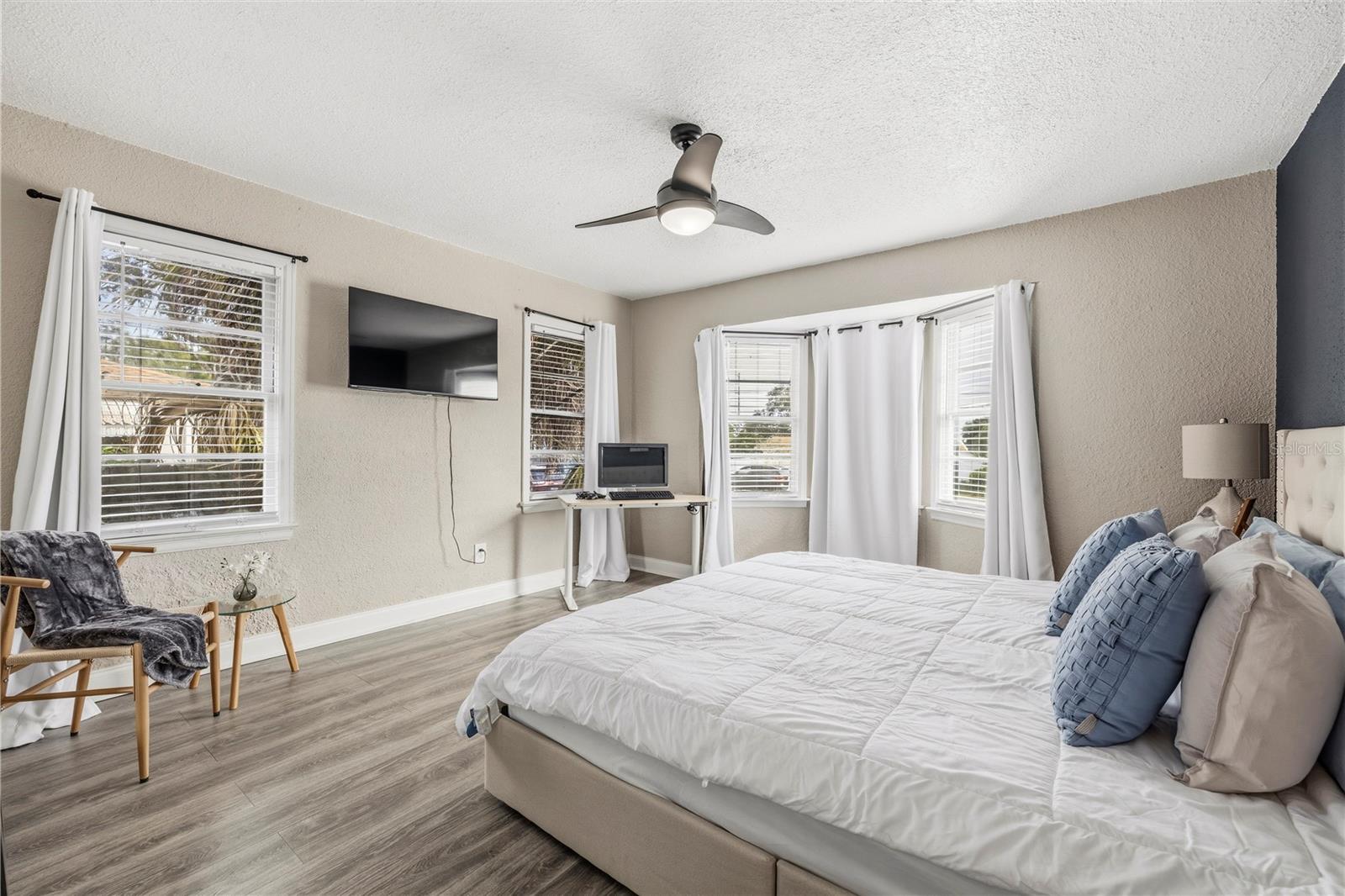 1468 DRUID RD E — photo 15