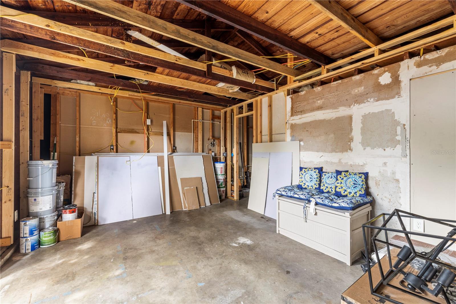 1468 DRUID RD E — photo 45