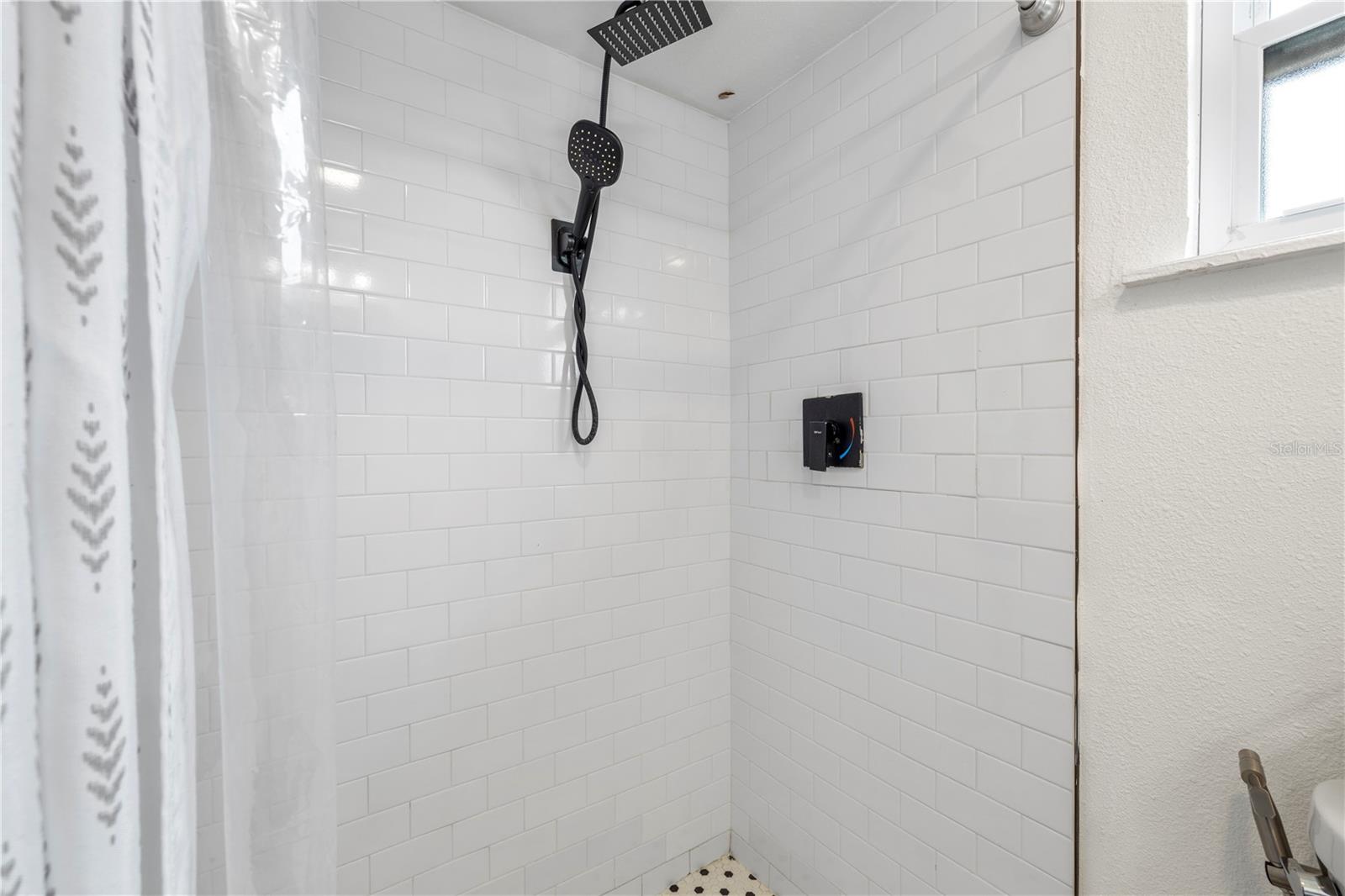 1468 DRUID RD E — photo 26