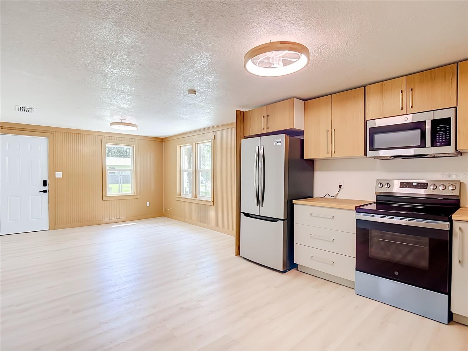 7706 E 25TH AVE — photo 19