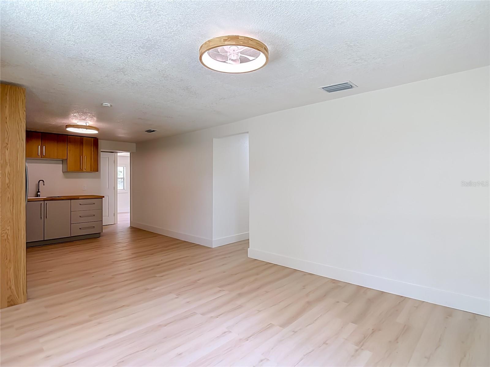 7706 E 25TH AVE — photo 13