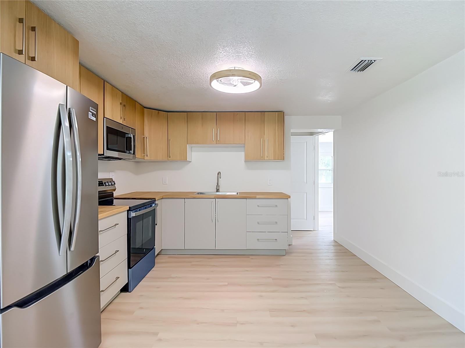 7706 E 25TH AVE — photo 16