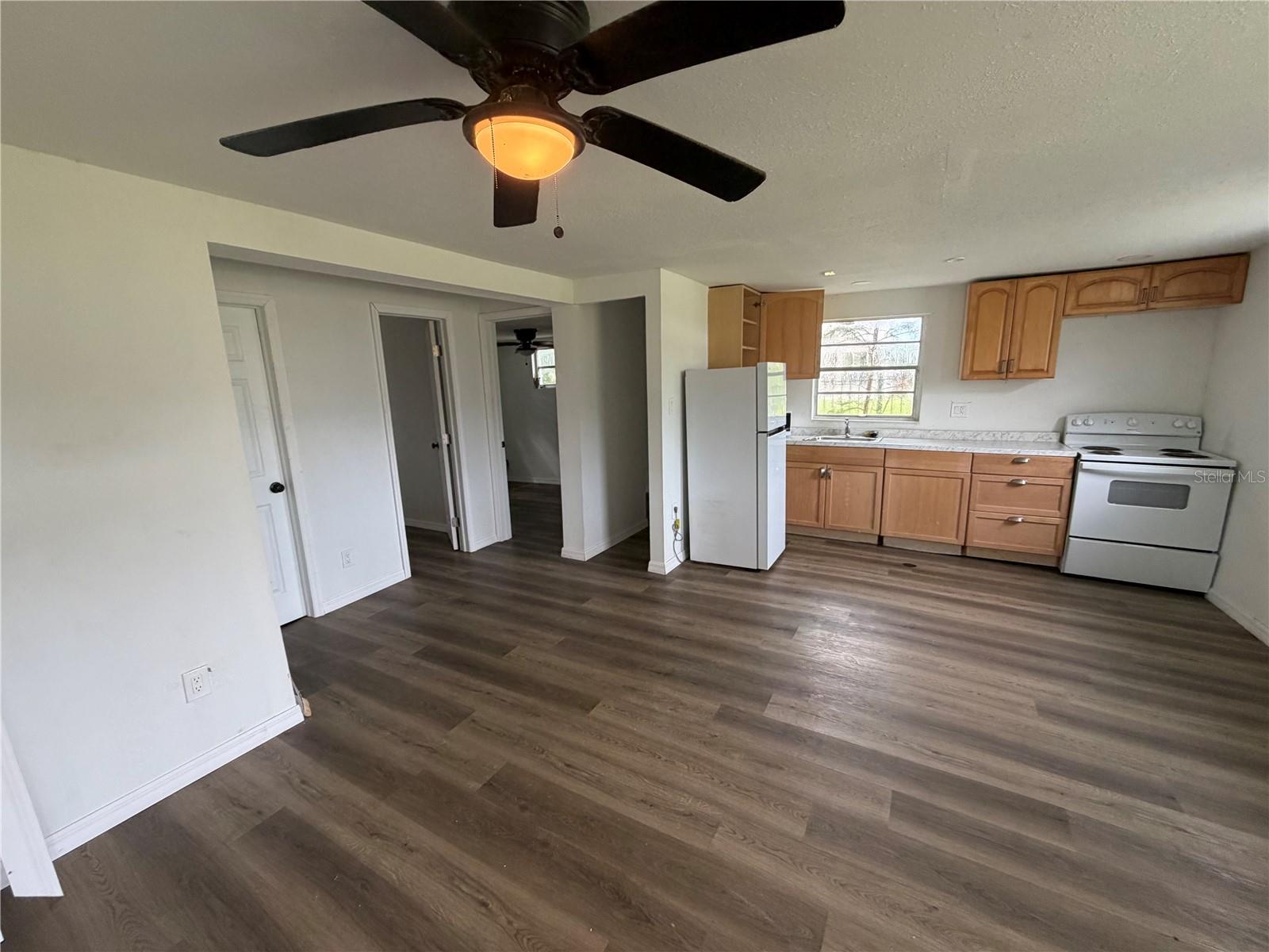 4544 PALOVERDE DR — photo 3