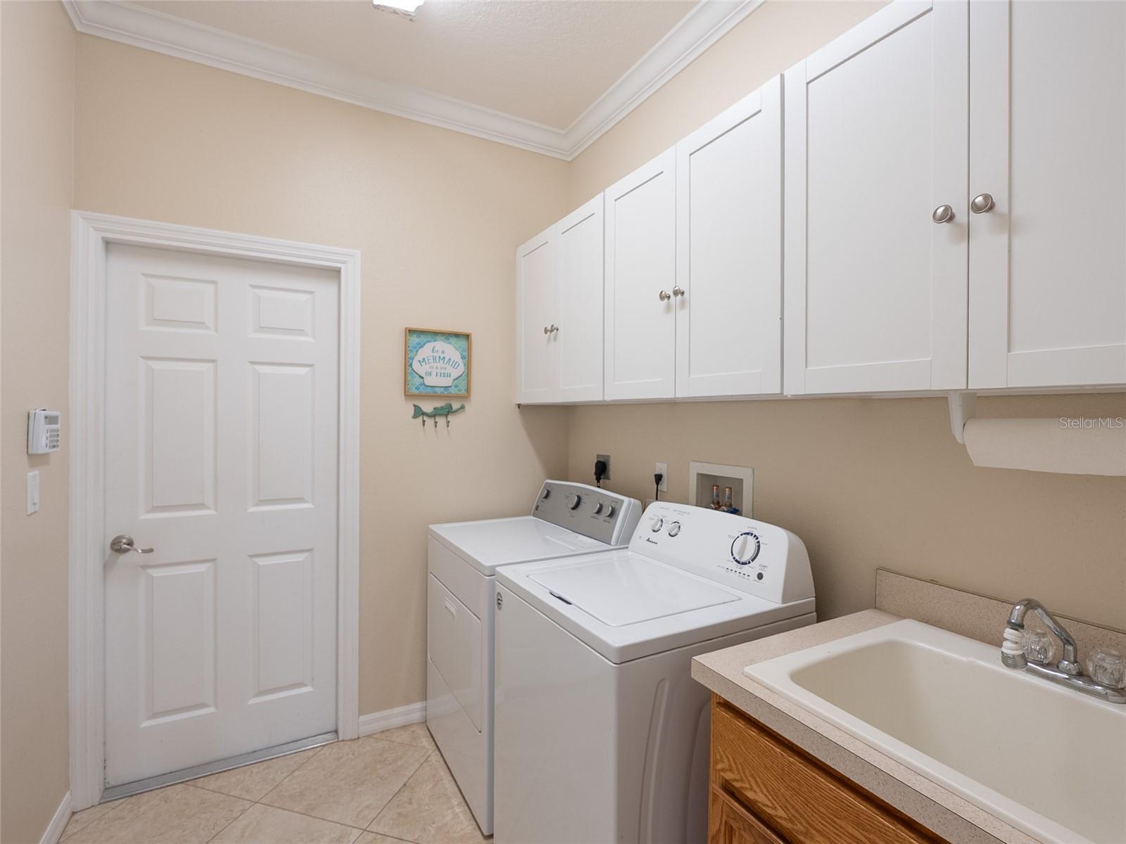 872 CLEAR LAKE DR — photo 27