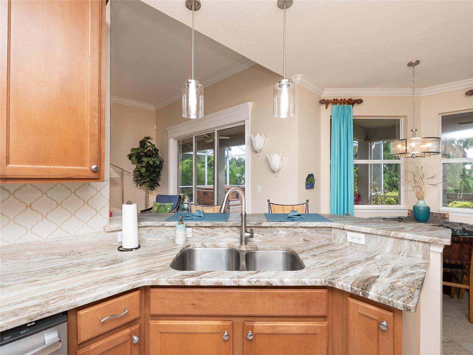 872 CLEAR LAKE DR — photo 16