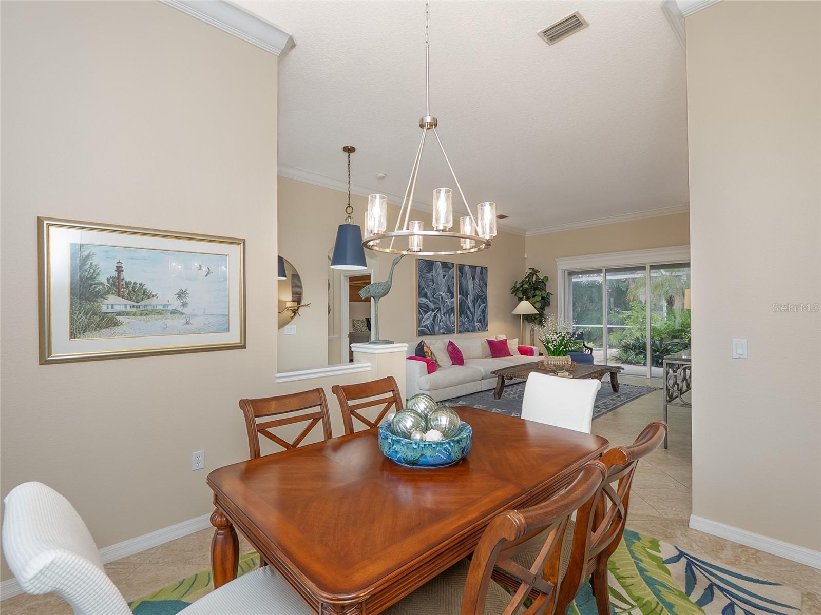 872 CLEAR LAKE DR — photo 10