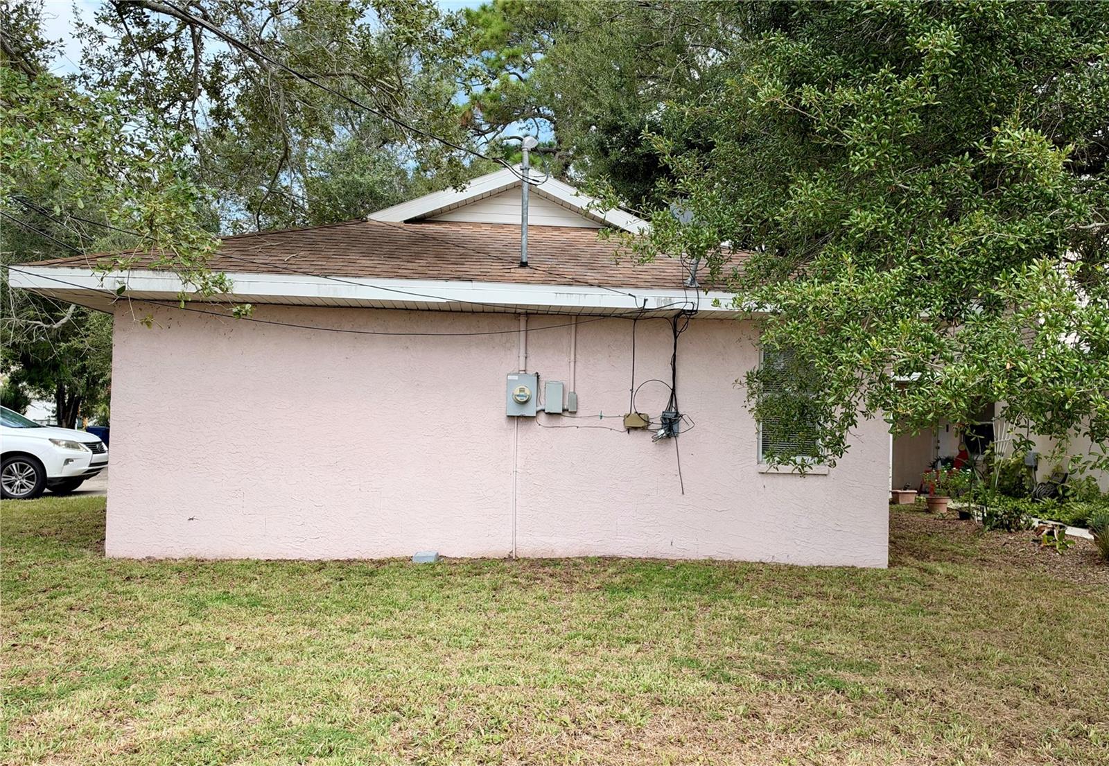 1900 N LIME AVE — photo 16