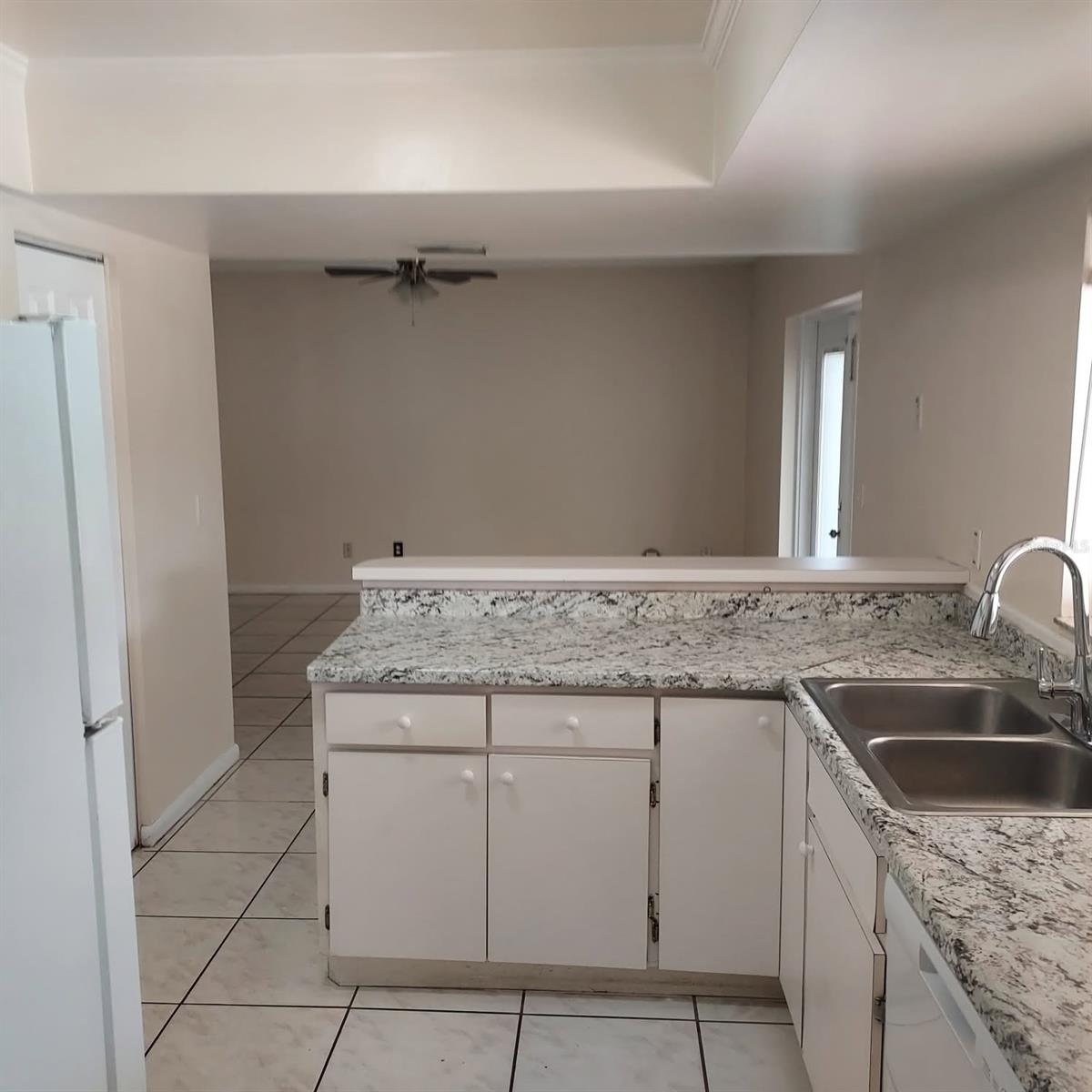 5205 DUBLIN PL — photo 8