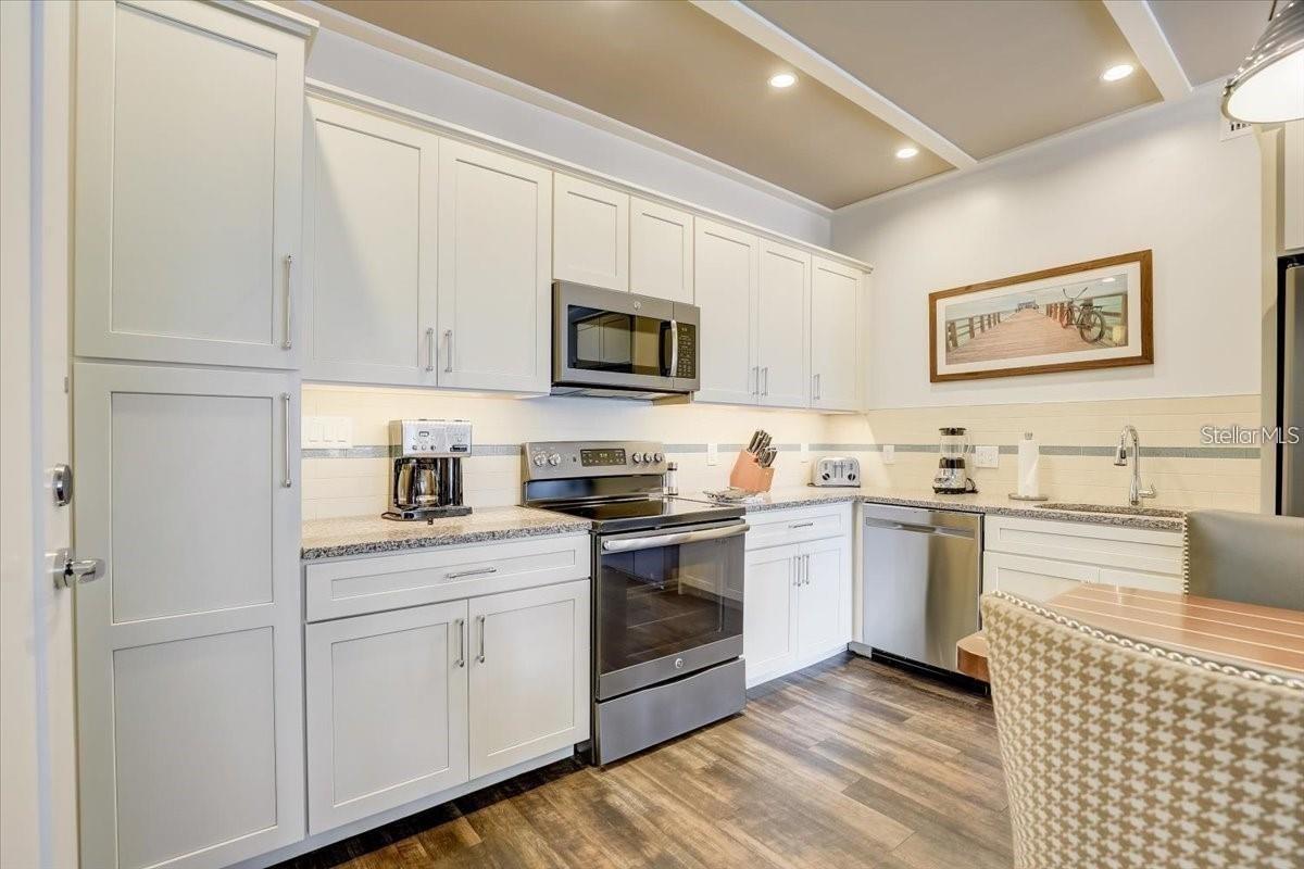 5325 MARINA DRIVE #423 — photo 8