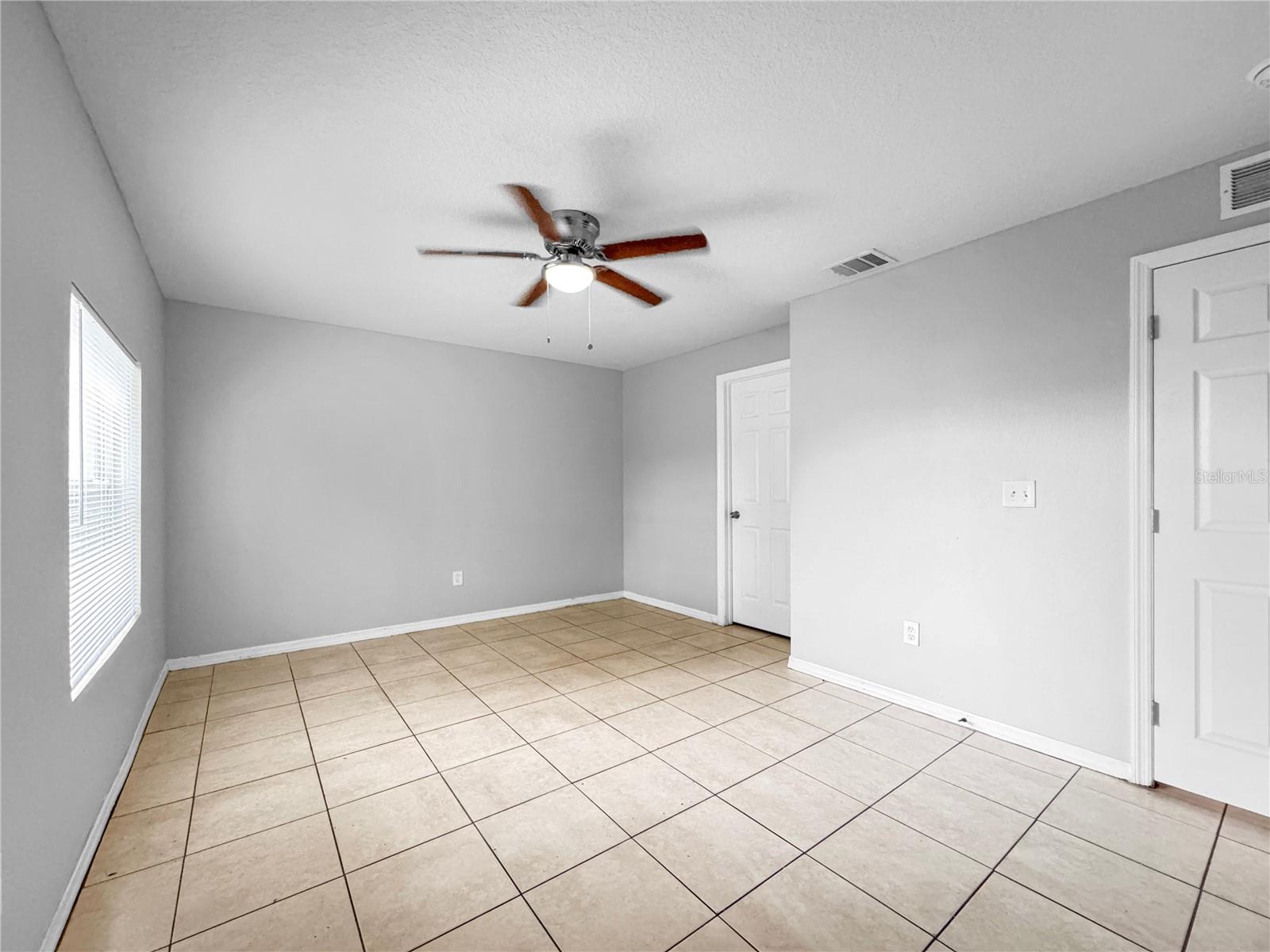2213 E EMMA ST — photo 12