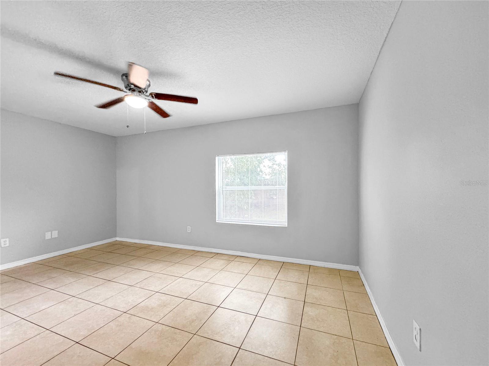 2213 E EMMA ST — photo 11